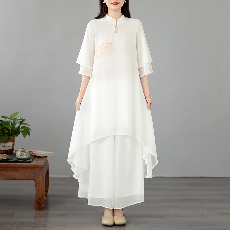 Elegantes langes Seiden-George – Women Fashion Over The Years Bewertung und Preis