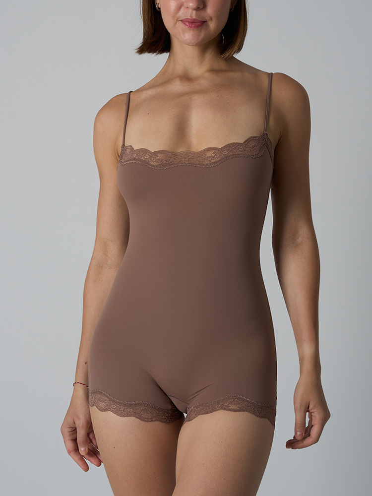 Spitzenbesetzter Romper-Body – – Lace Trim Cami Bewertung und Preis